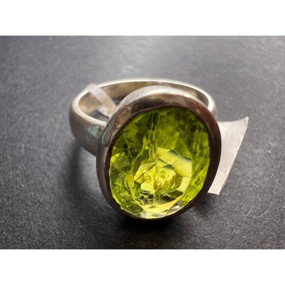 NEW size 7.5 oval cut peridot sterling silver ring 5.72 grams - Picture 2 of 16